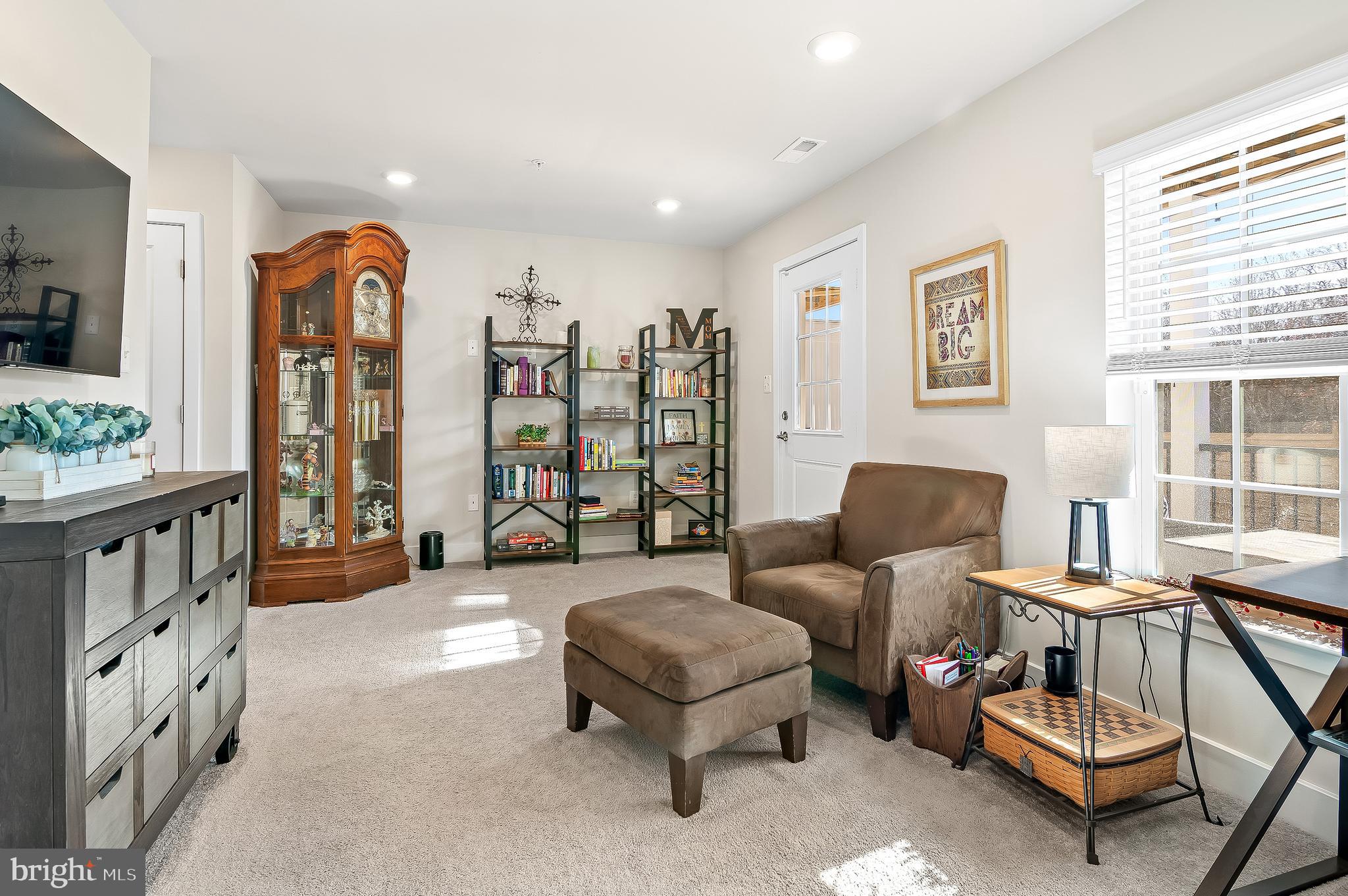 BLUE STREAM - Residential