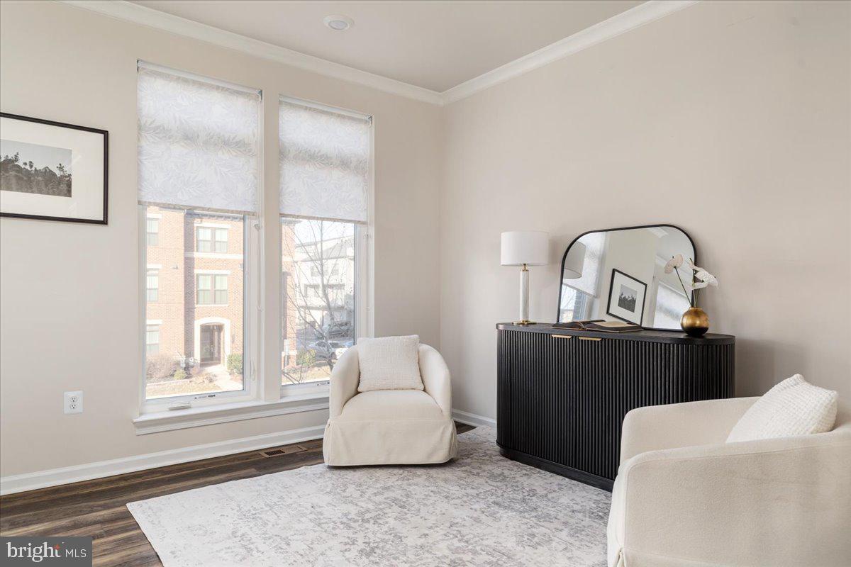 METRO WALK AT MOOREFIELD STATION - Residential Lease