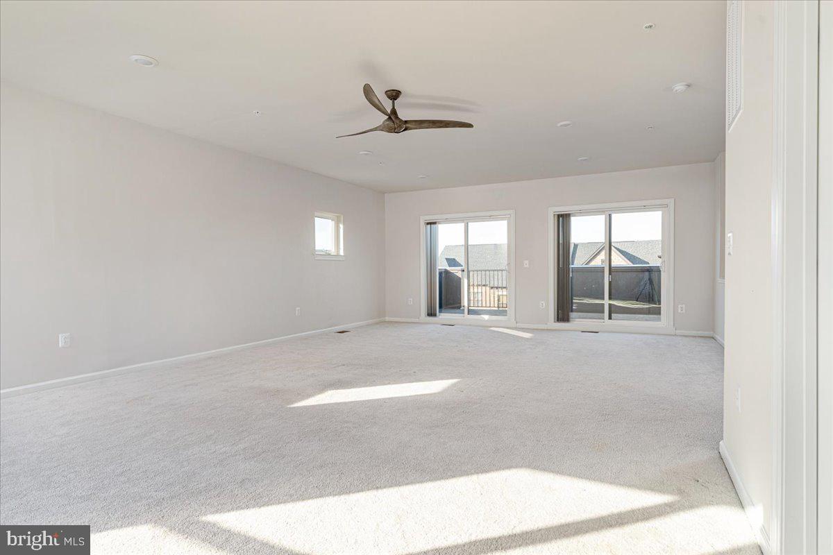 METRO WALK AT MOOREFIELD STATION - Residential Lease