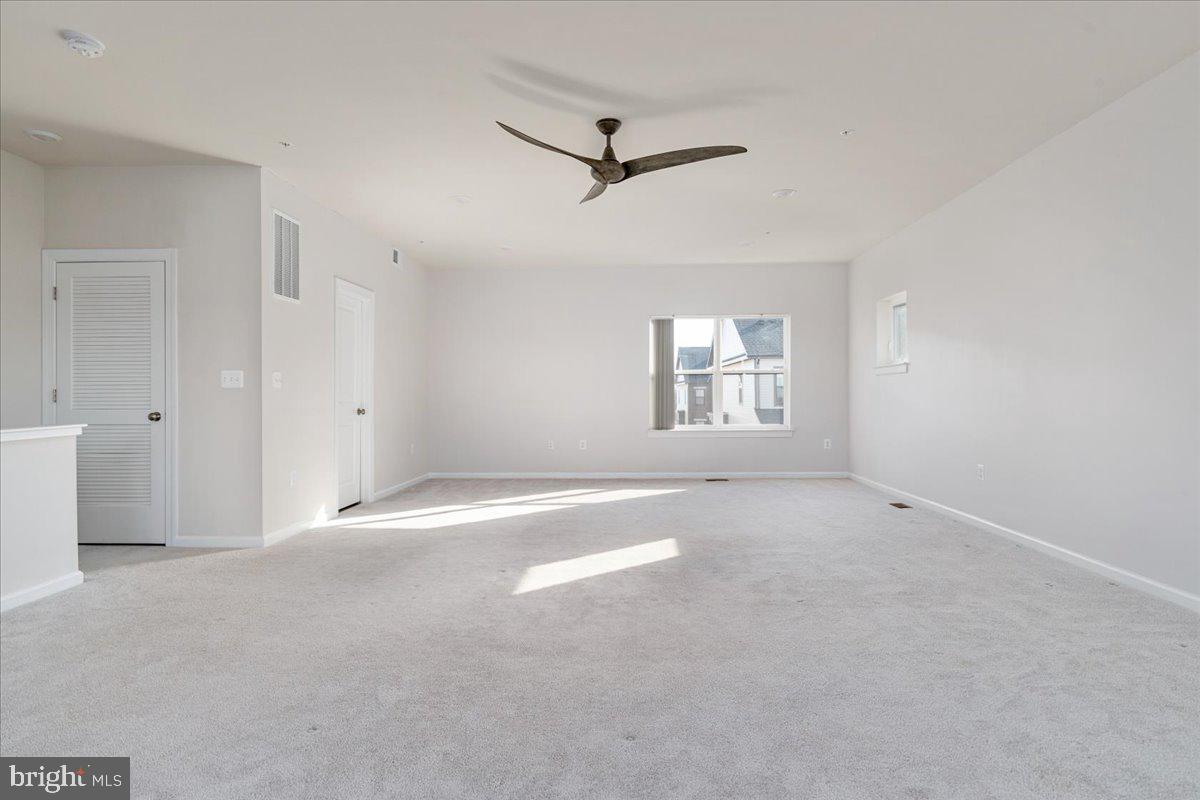 METRO WALK AT MOOREFIELD STATION - Residential Lease