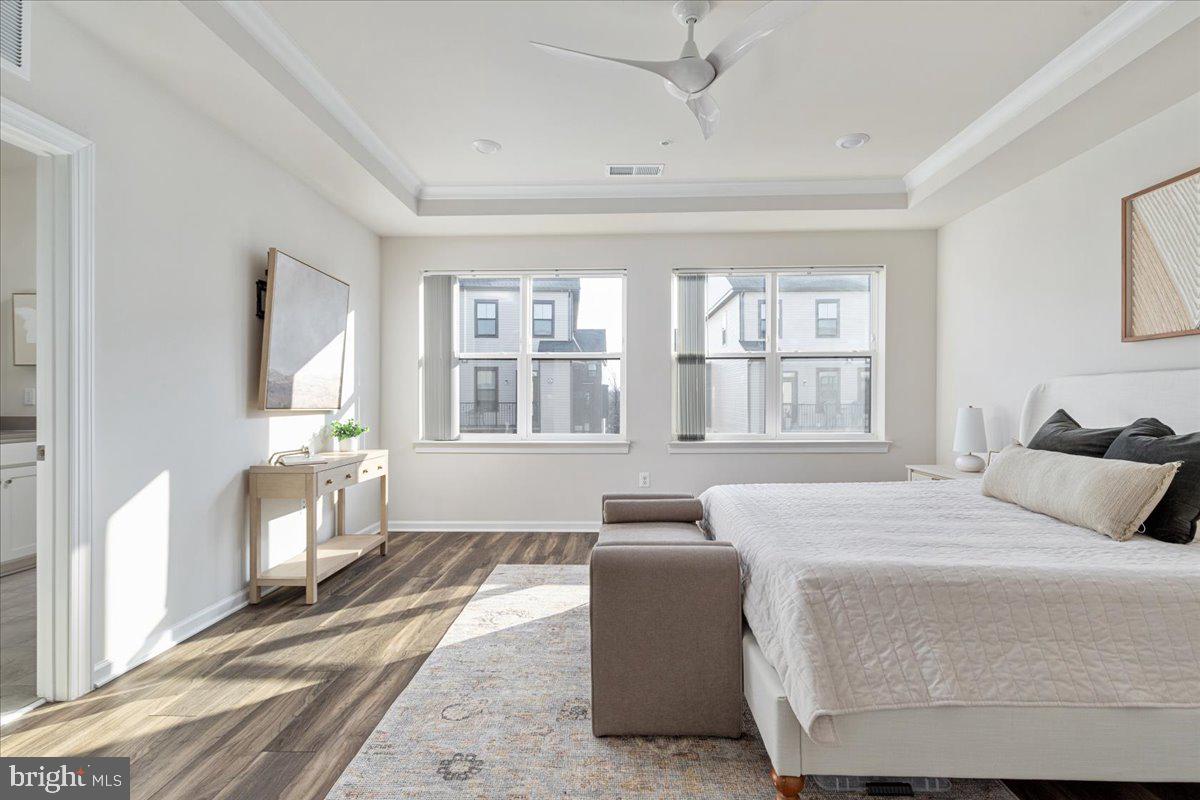 METRO WALK AT MOOREFIELD STATION - Residential Lease