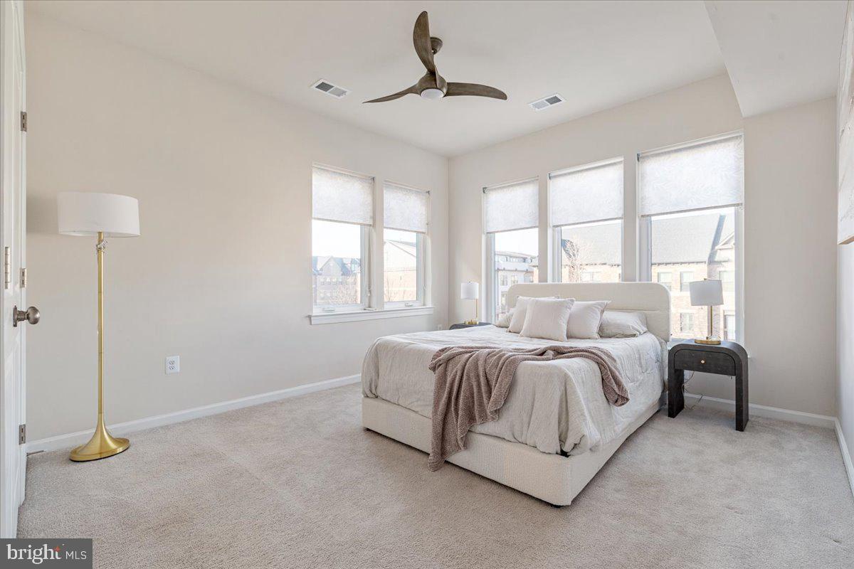 METRO WALK AT MOOREFIELD STATION - Residential Lease