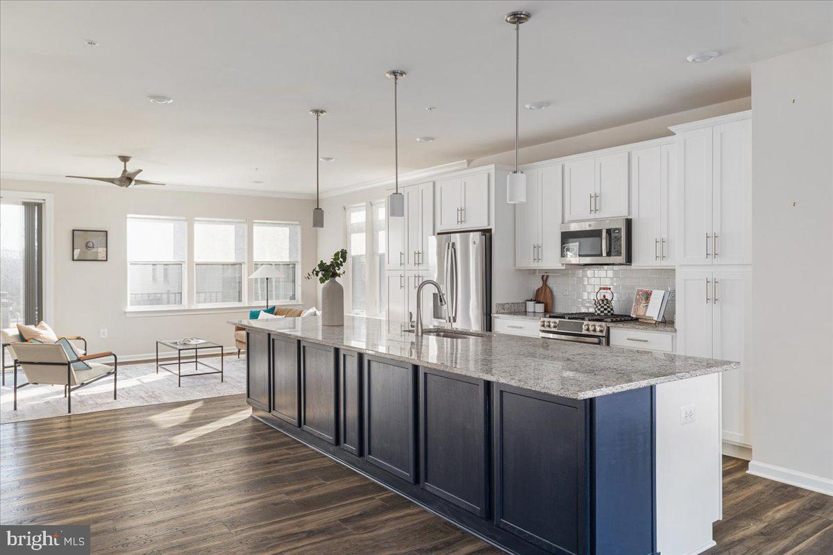 METRO WALK AT MOOREFIELD STATION - Residential Lease