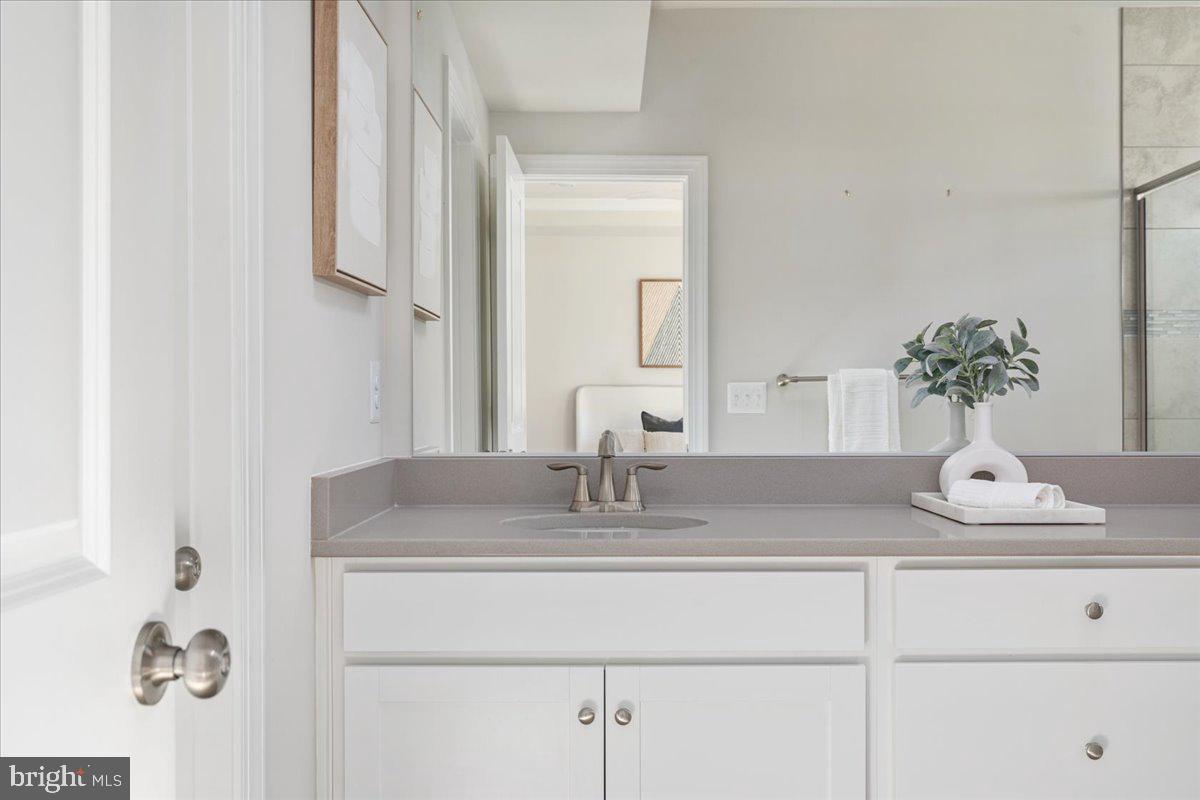 METRO WALK AT MOOREFIELD STATION - Residential Lease