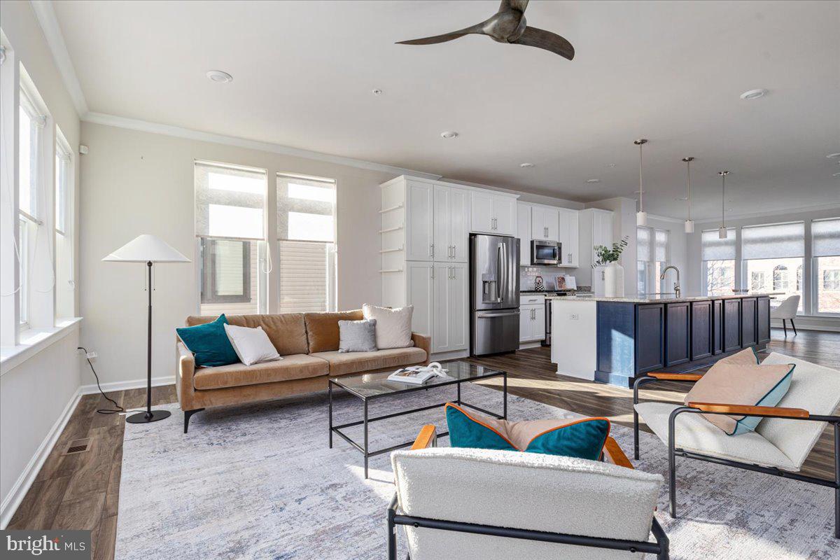 METRO WALK AT MOOREFIELD STATION - Residential Lease