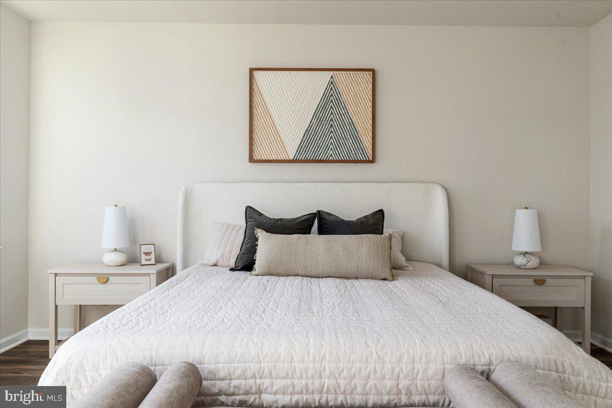 METRO WALK AT MOOREFIELD STATION - Residential Lease