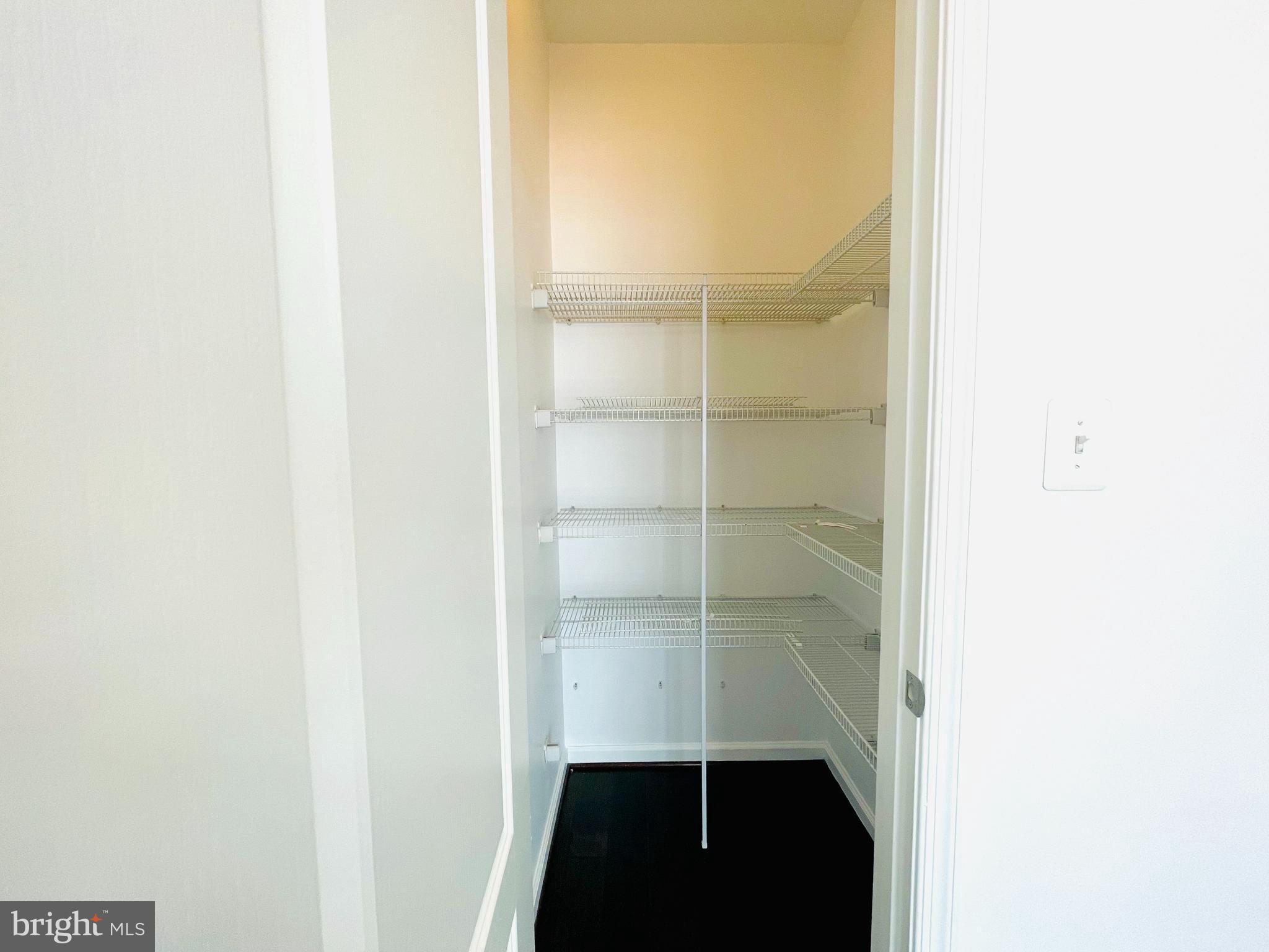 OXFORD SQUARE - Residential Lease