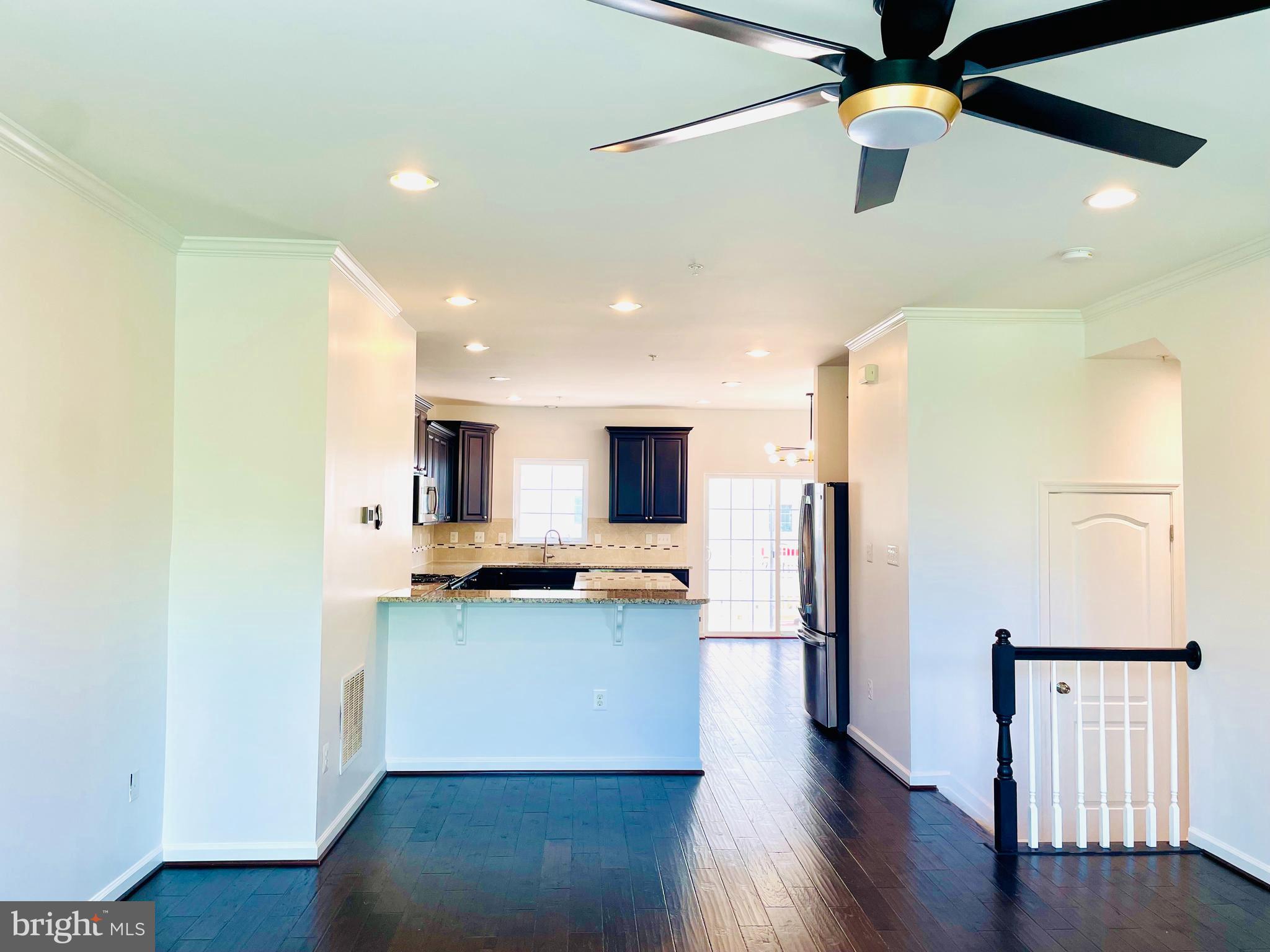 OXFORD SQUARE - Residential Lease