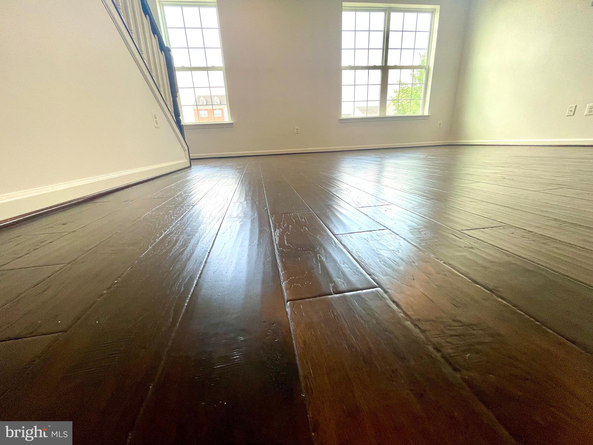 OXFORD SQUARE - Residential Lease