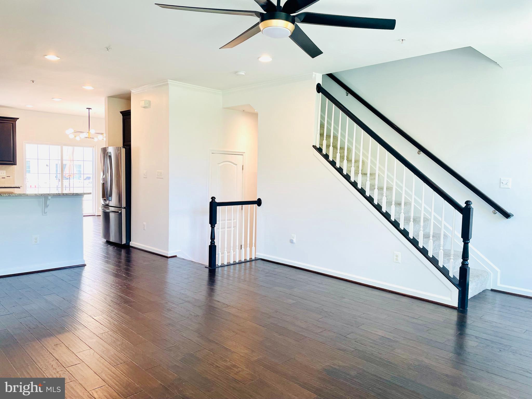 OXFORD SQUARE - Residential Lease