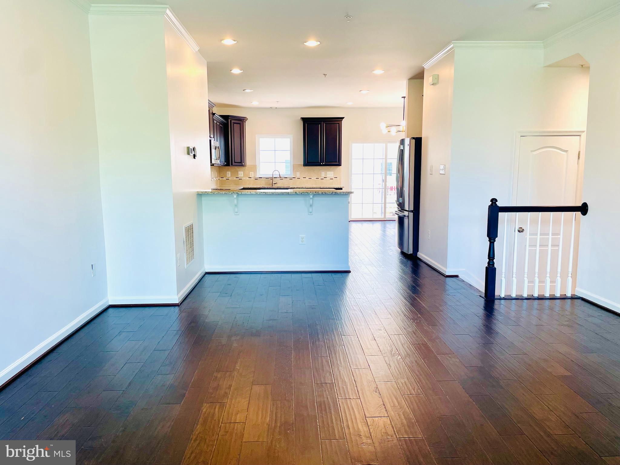 OXFORD SQUARE - Residential Lease