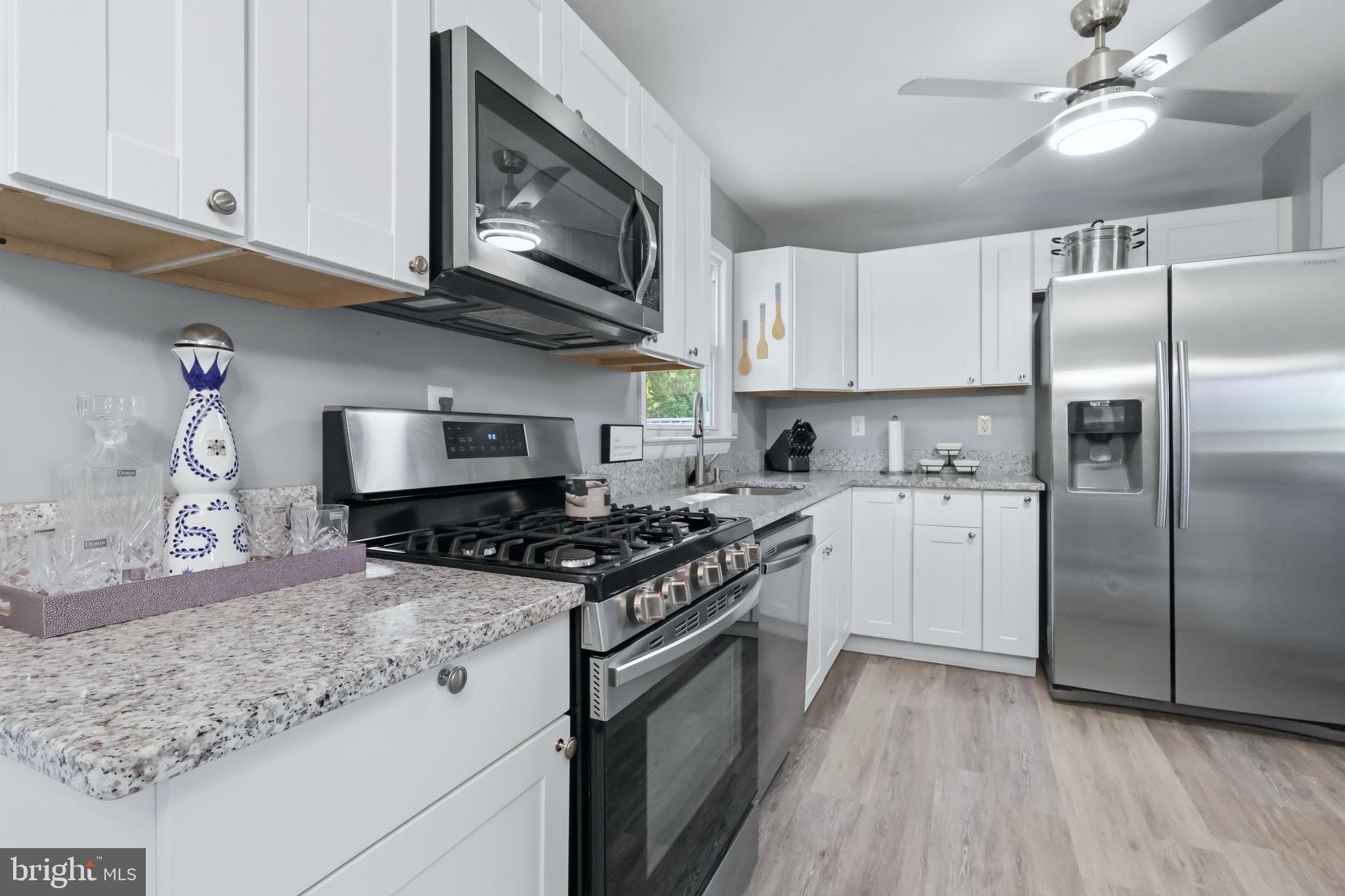 STRAWBERRY HILL EST SUB - Residential