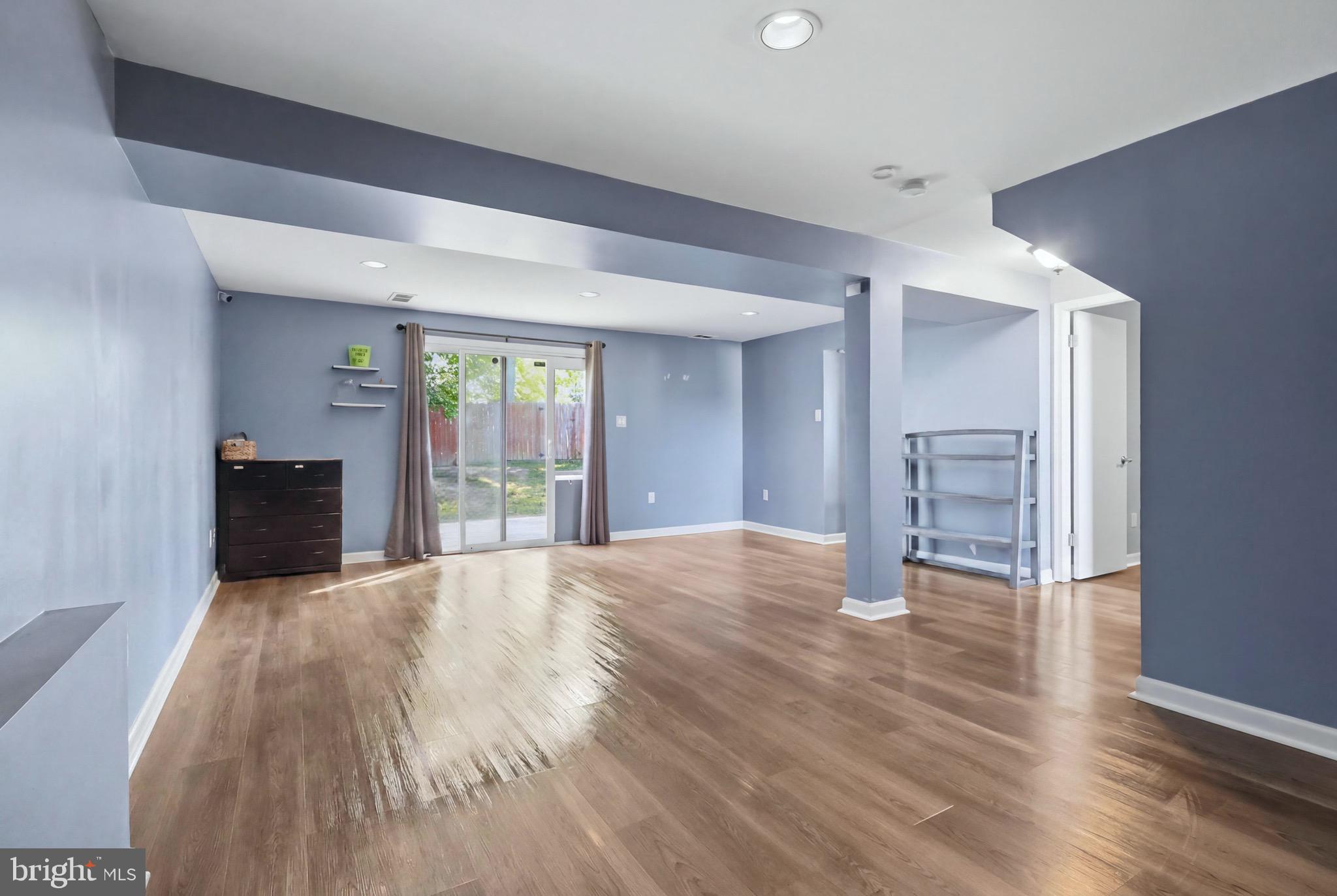 STRAWBERRY HILL EST SUB - Residential