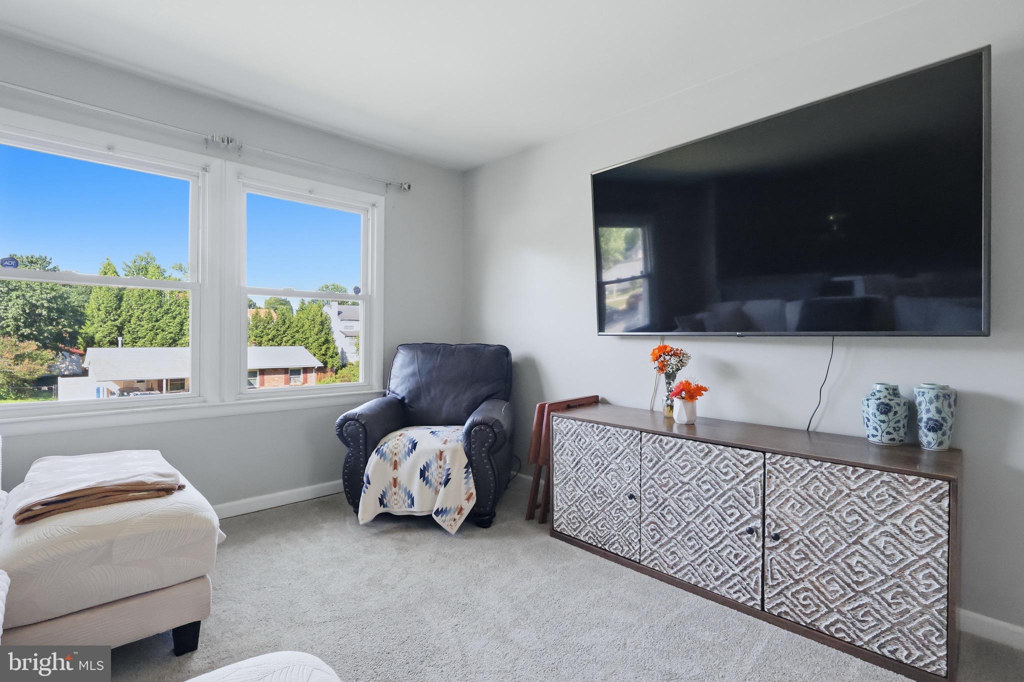 STRAWBERRY HILL EST SUB - Residential