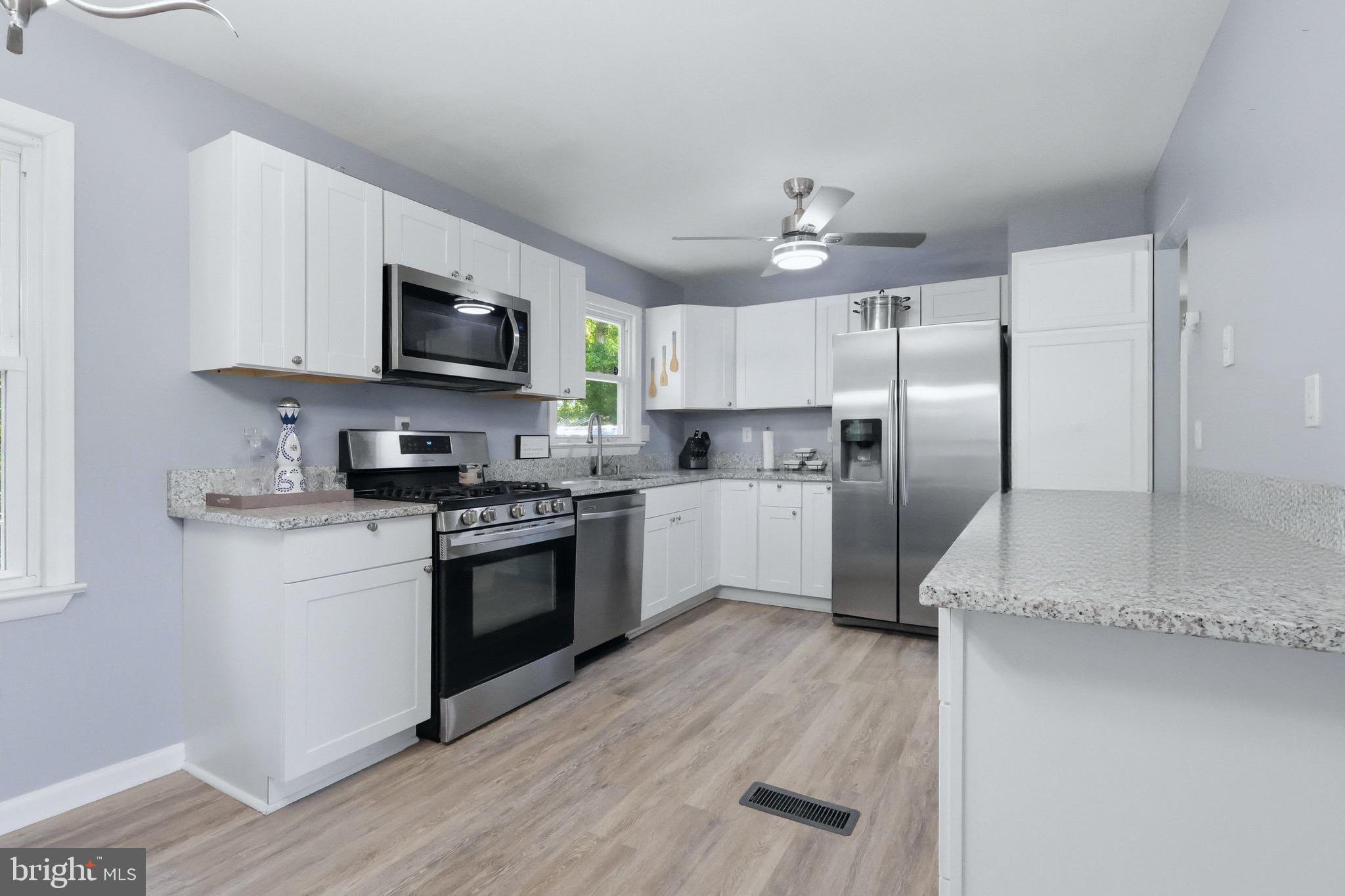 STRAWBERRY HILL EST SUB - Residential