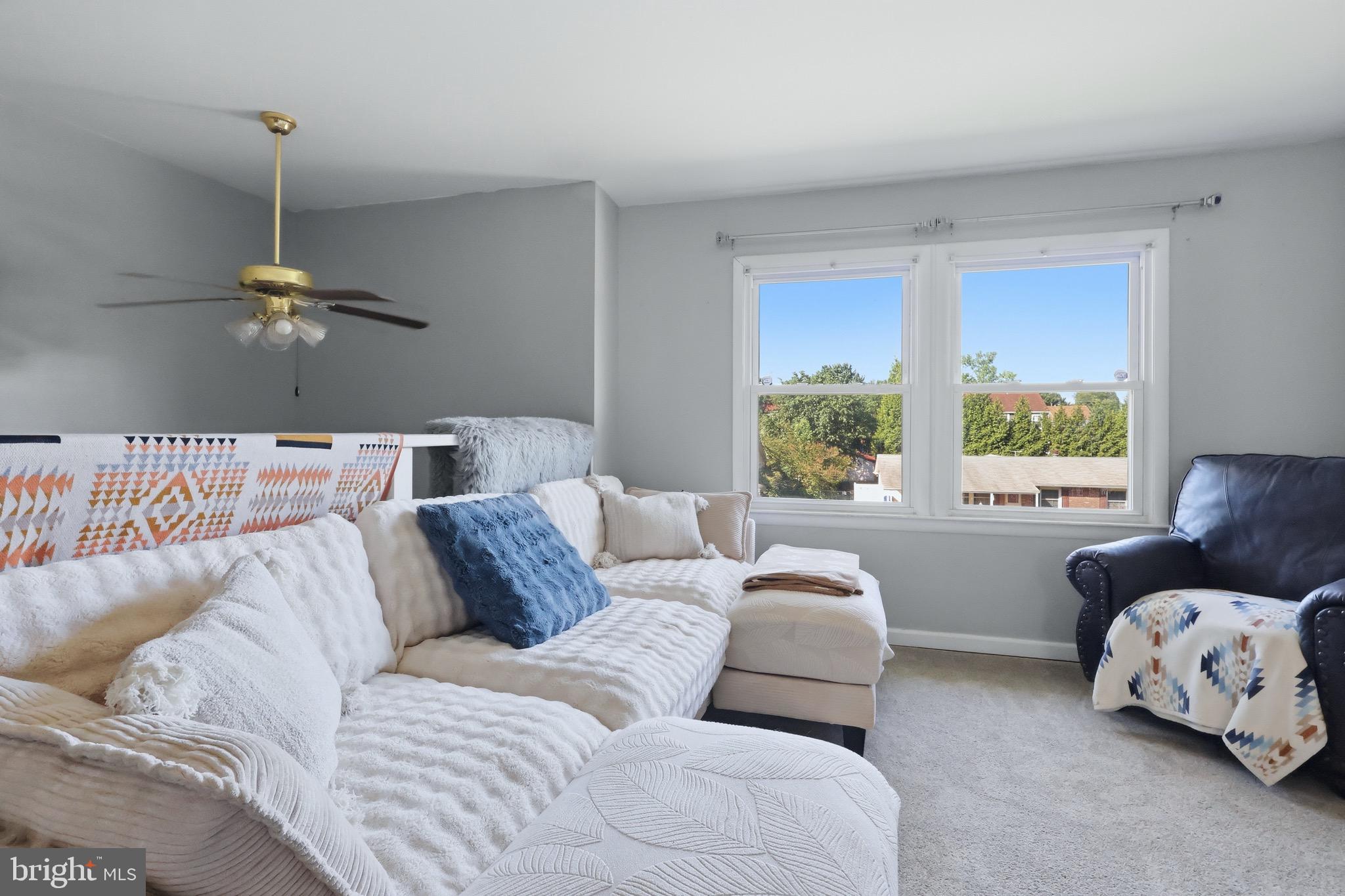 STRAWBERRY HILL EST SUB - Residential
