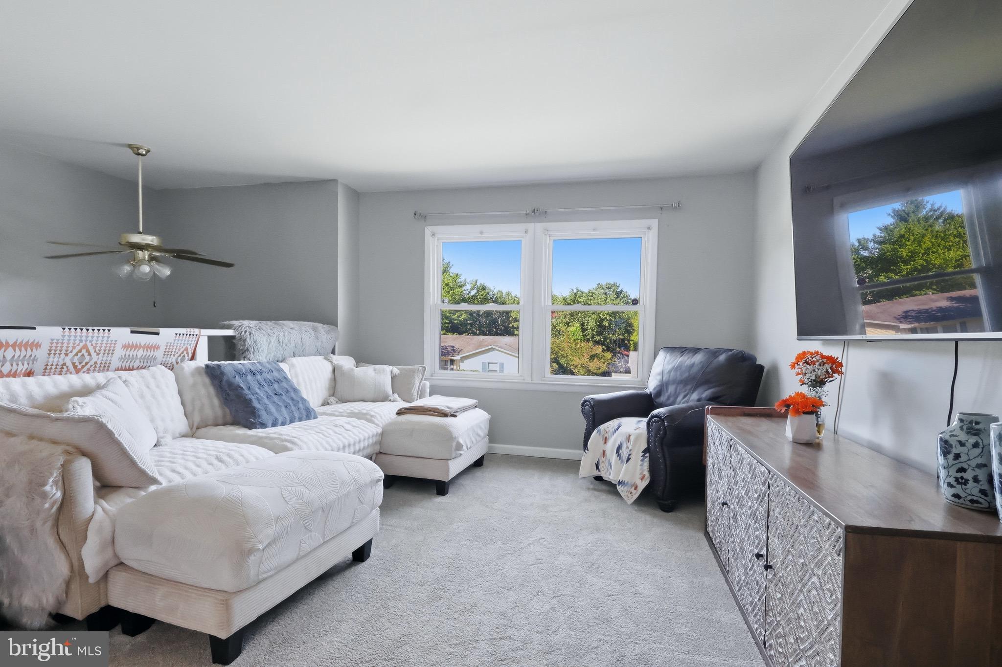 STRAWBERRY HILL EST SUB - Residential