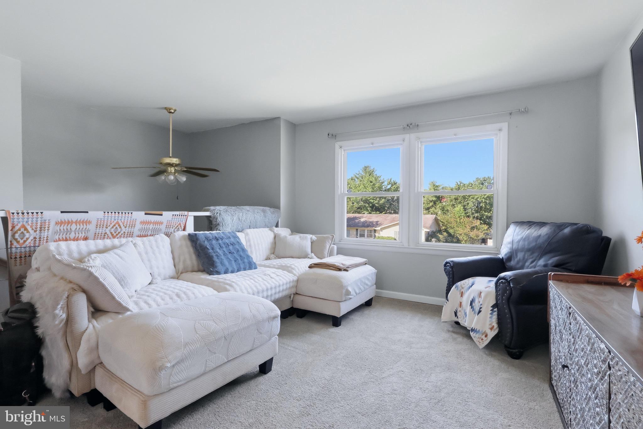 STRAWBERRY HILL EST SUB - Residential