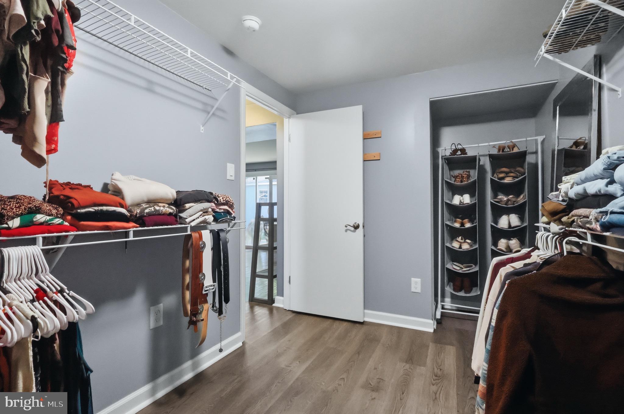 STRAWBERRY HILL EST SUB - Residential