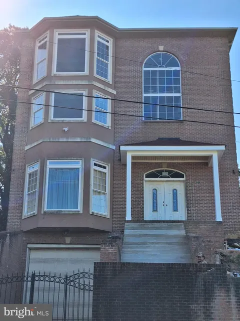MLS: DCDC2172310