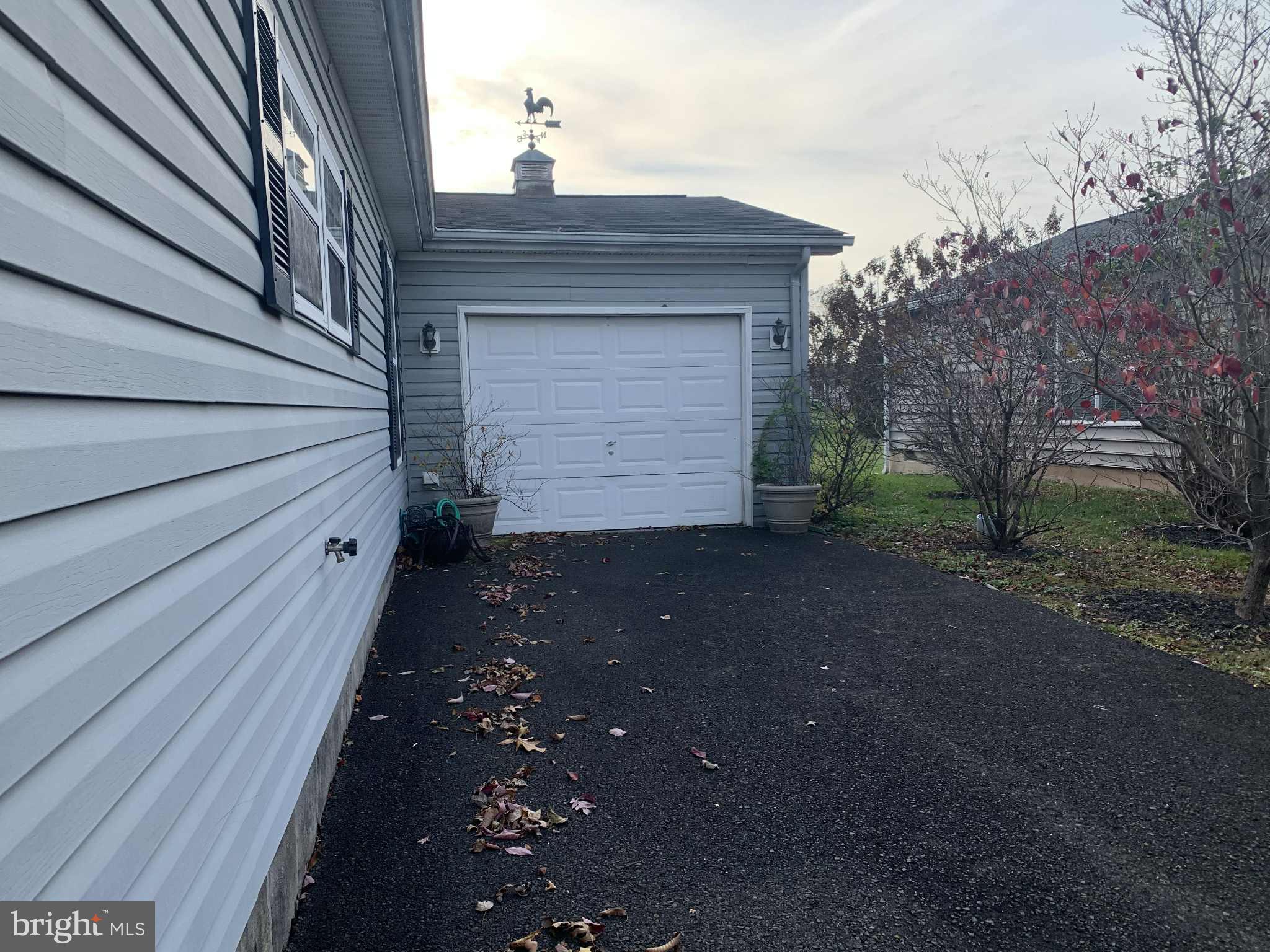 BUCKINGHAM SPRINGS - Residential