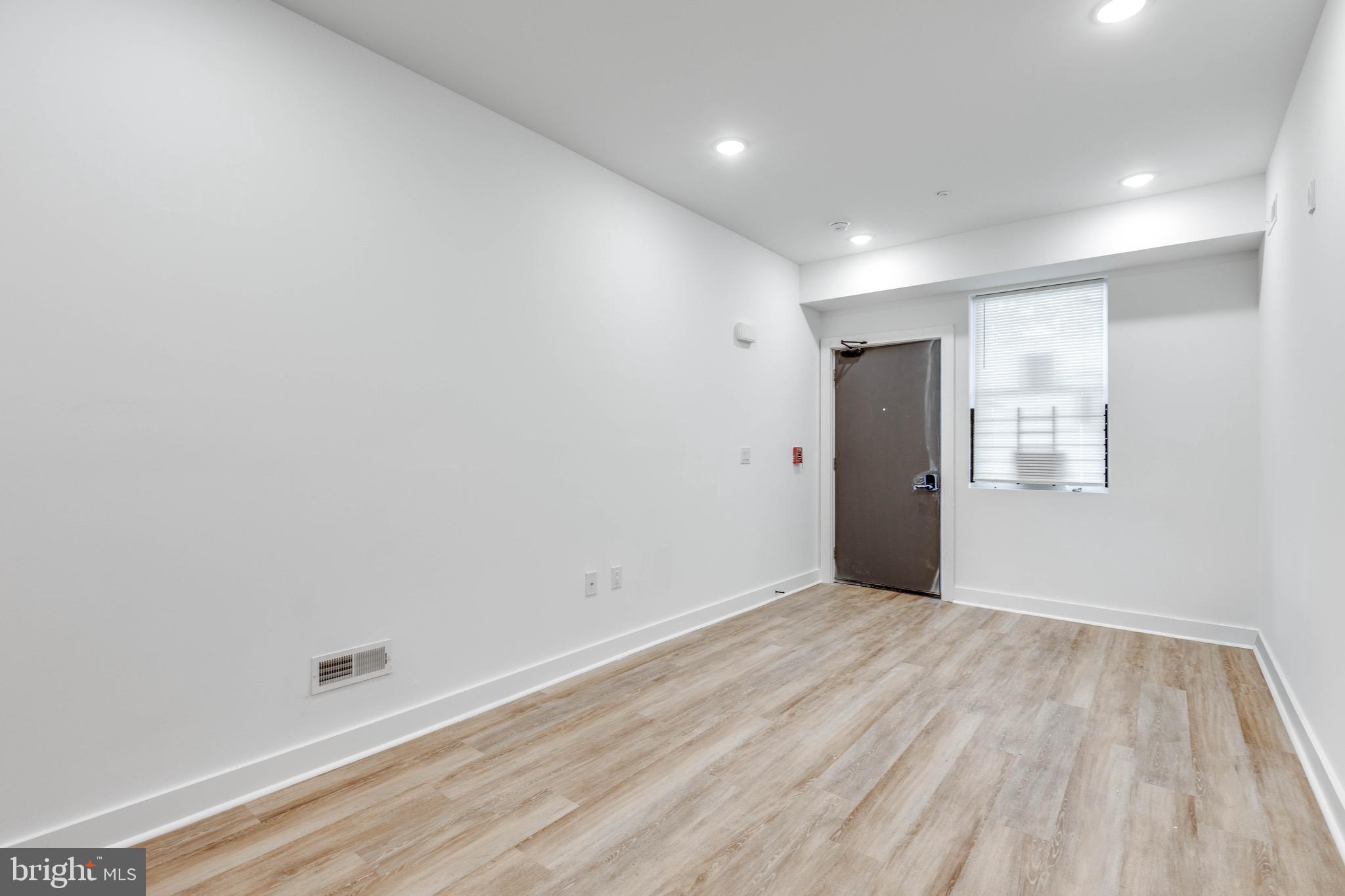 TEMPLE UNIVERSITY - Residential Lease