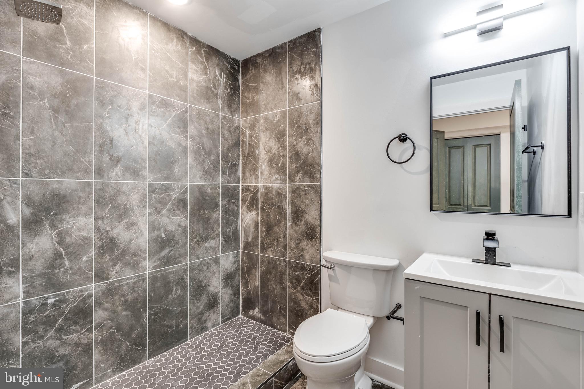 TEMPLE UNIVERSITY - Residential Lease