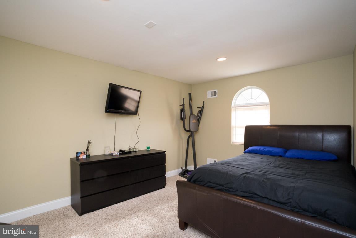 ST CHARLES - CARRINGTON - Residential