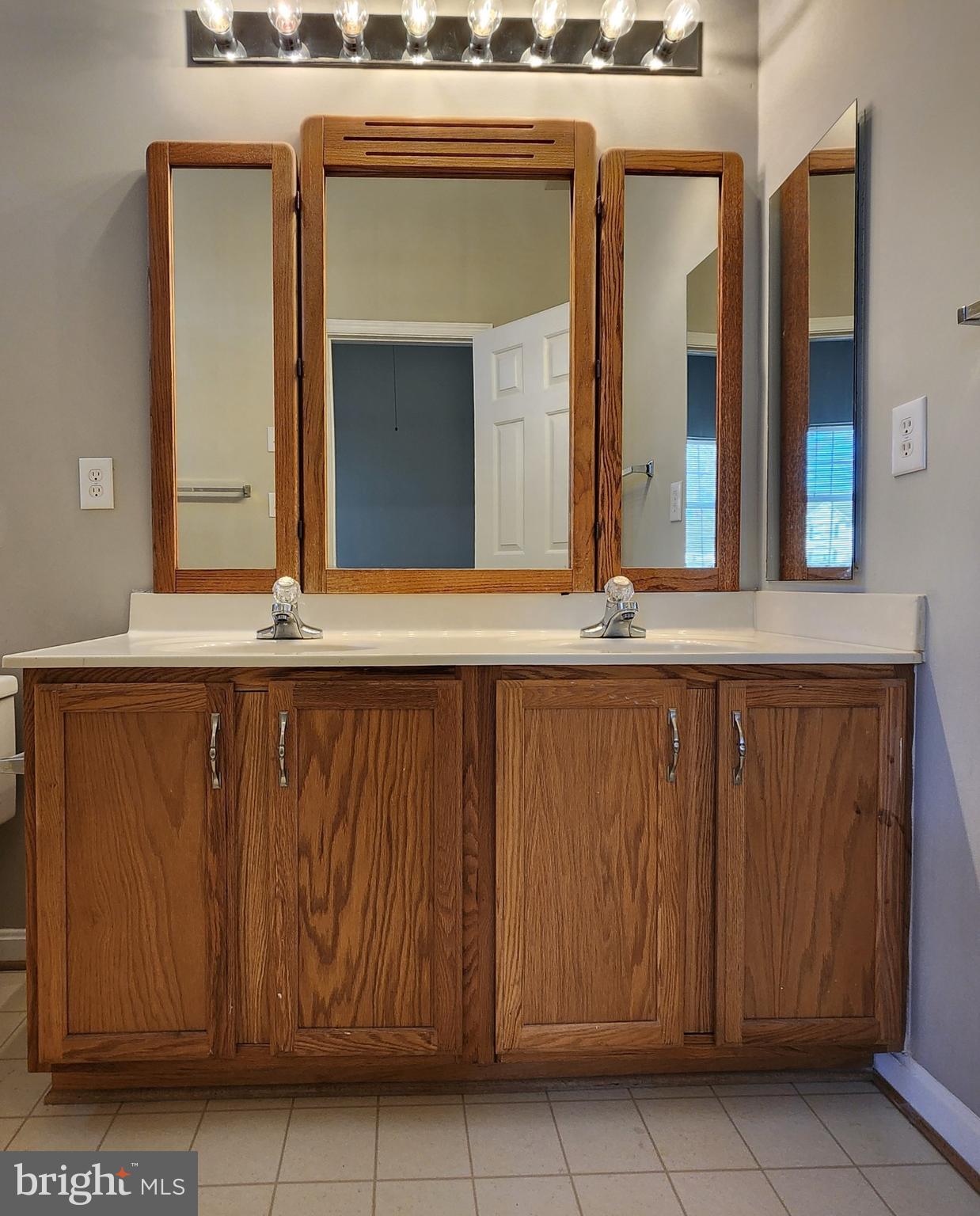 CLAYBORNE WOODS - Residential Lease