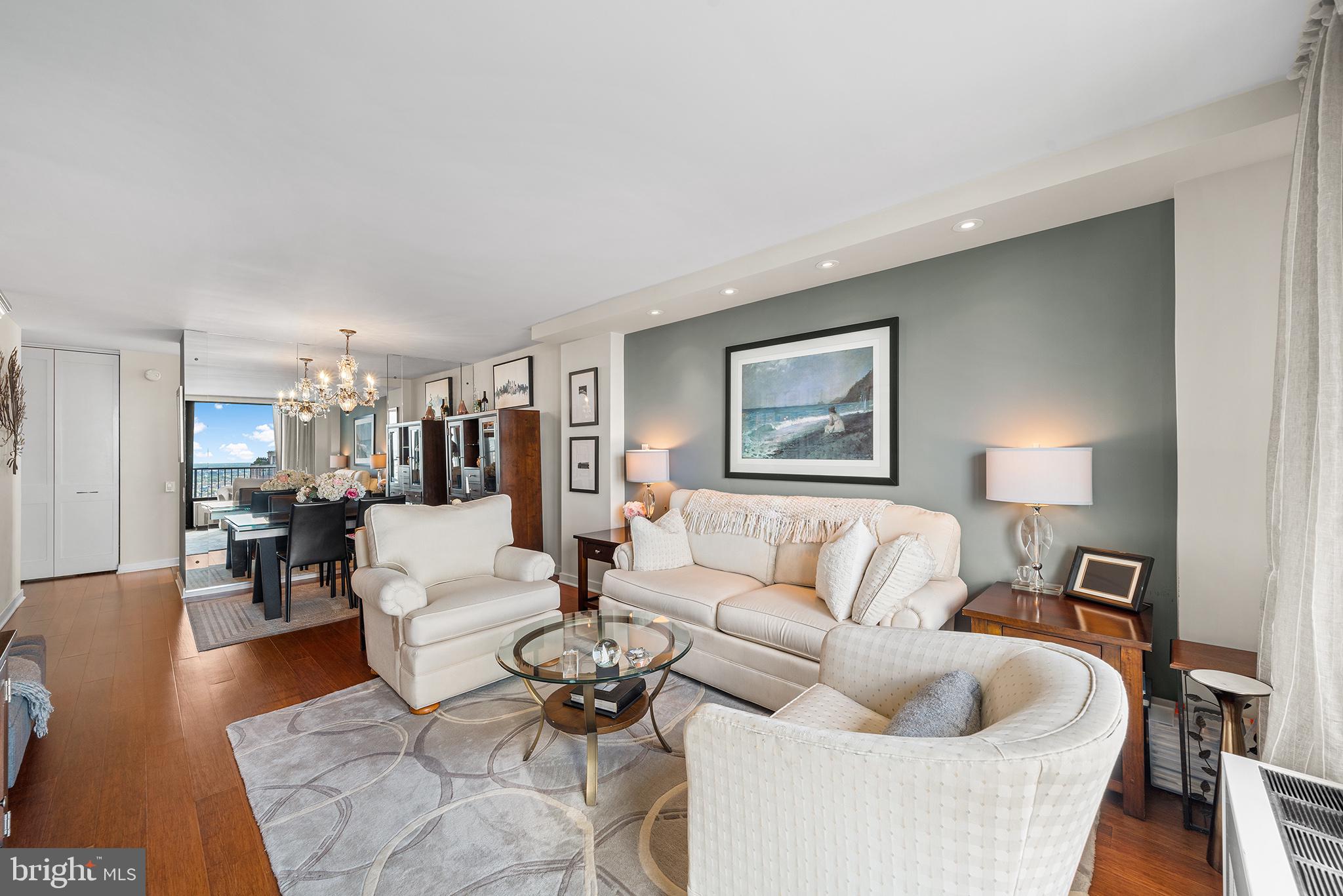 ACADEMY HOUSE - Residential