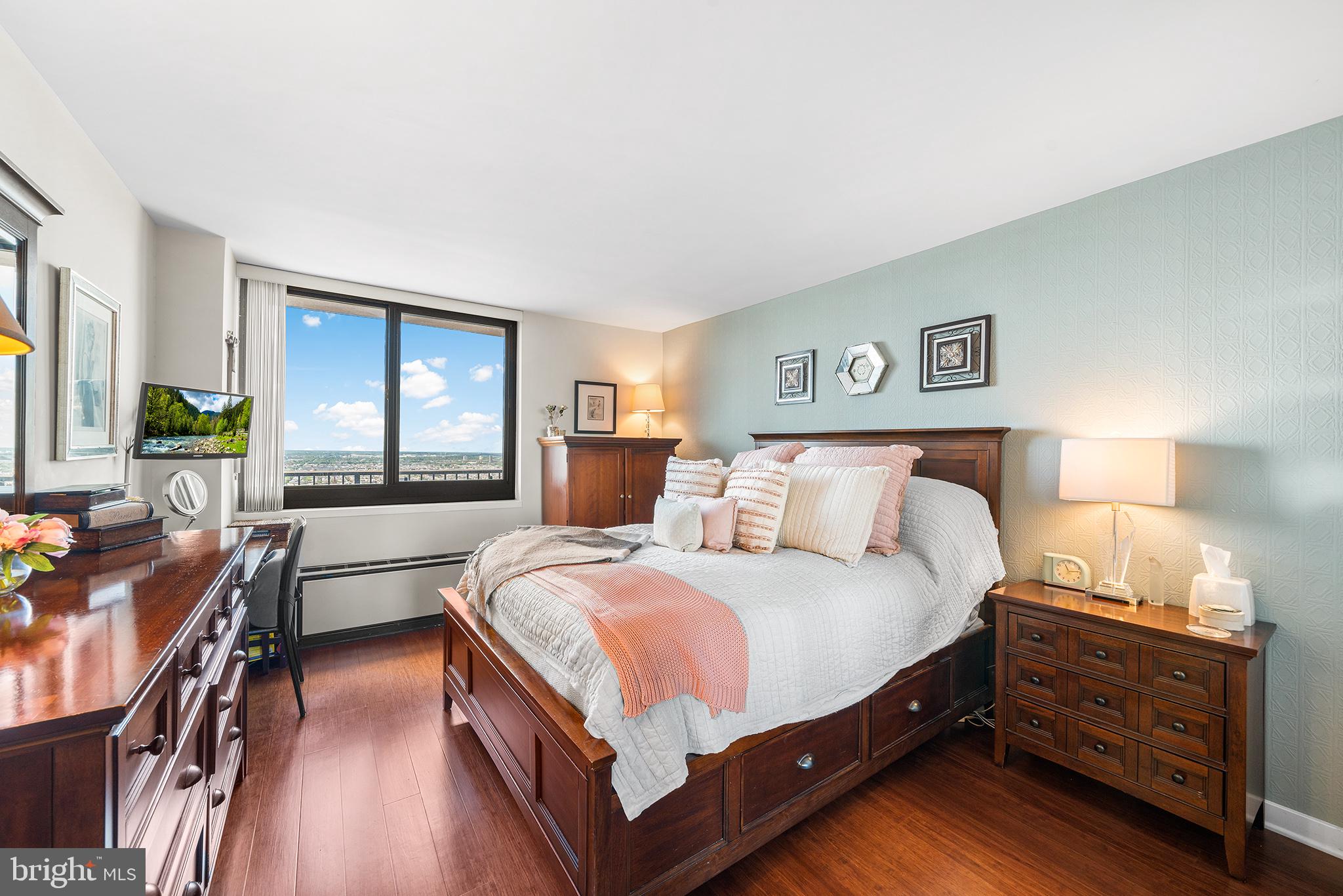 ACADEMY HOUSE - Residential