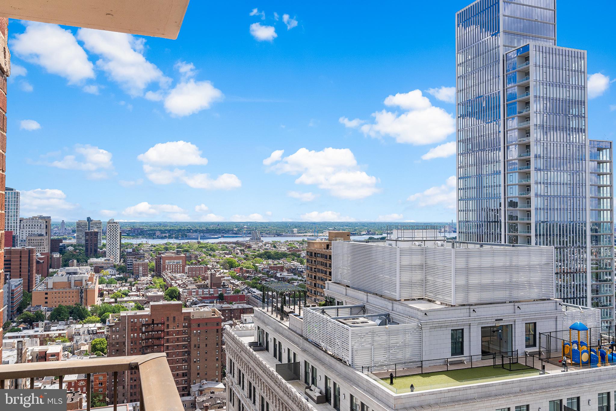 ACADEMY HOUSE - Residential