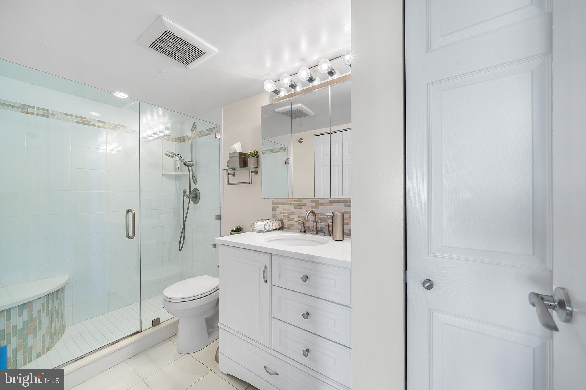 ACADEMY HOUSE - Residential