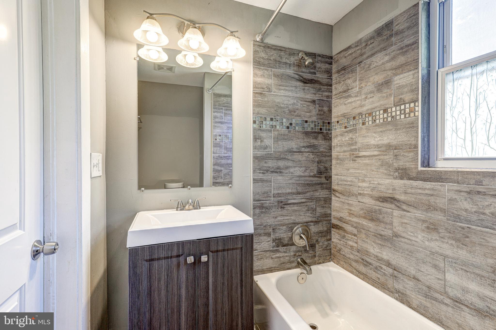 HAMILTON HEIGHTS - Residential