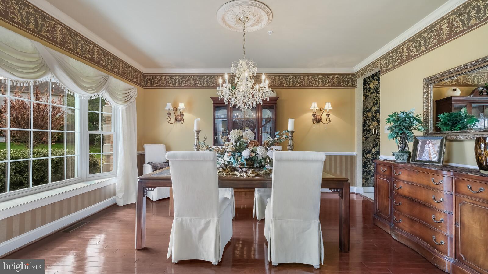 DARK HOLLOW - Residential