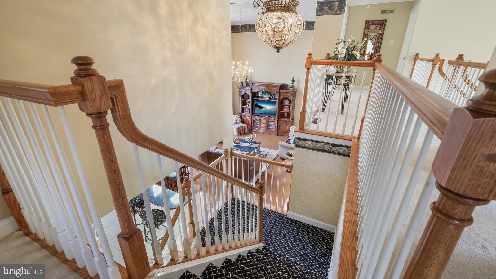 DARK HOLLOW - Residential