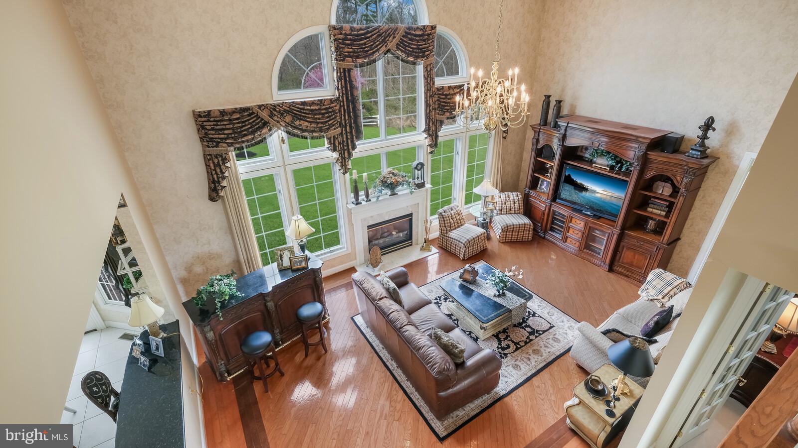 DARK HOLLOW - Residential