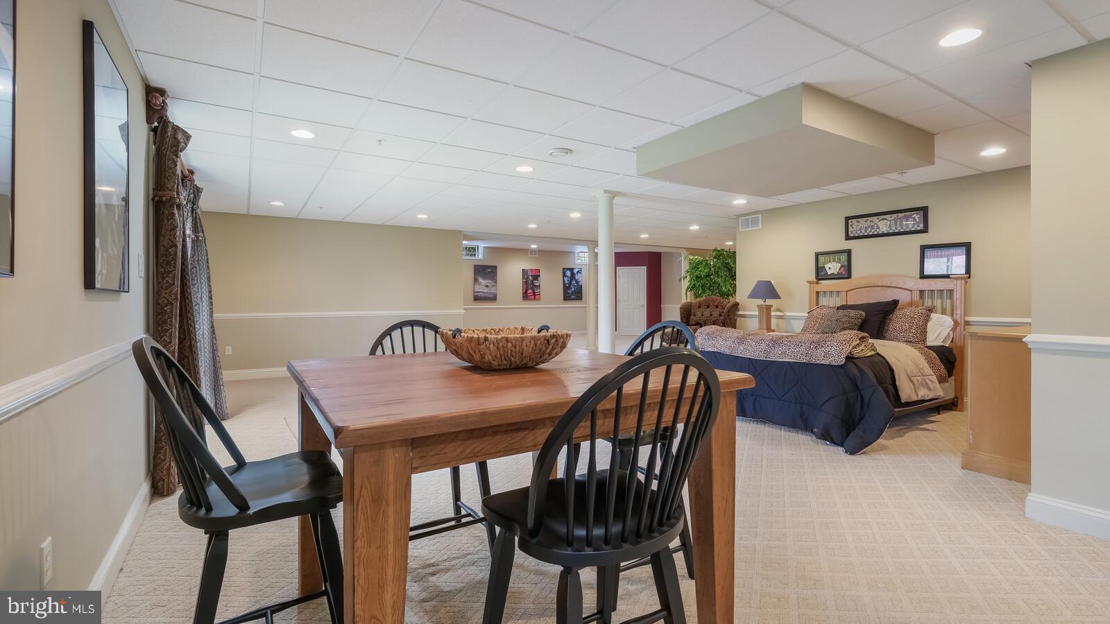 DARK HOLLOW - Residential