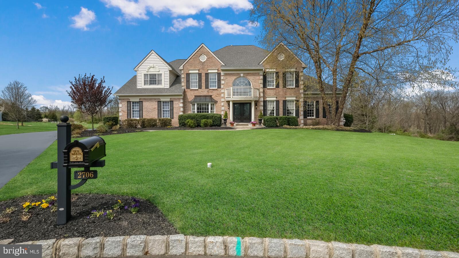 DARK HOLLOW - Residential