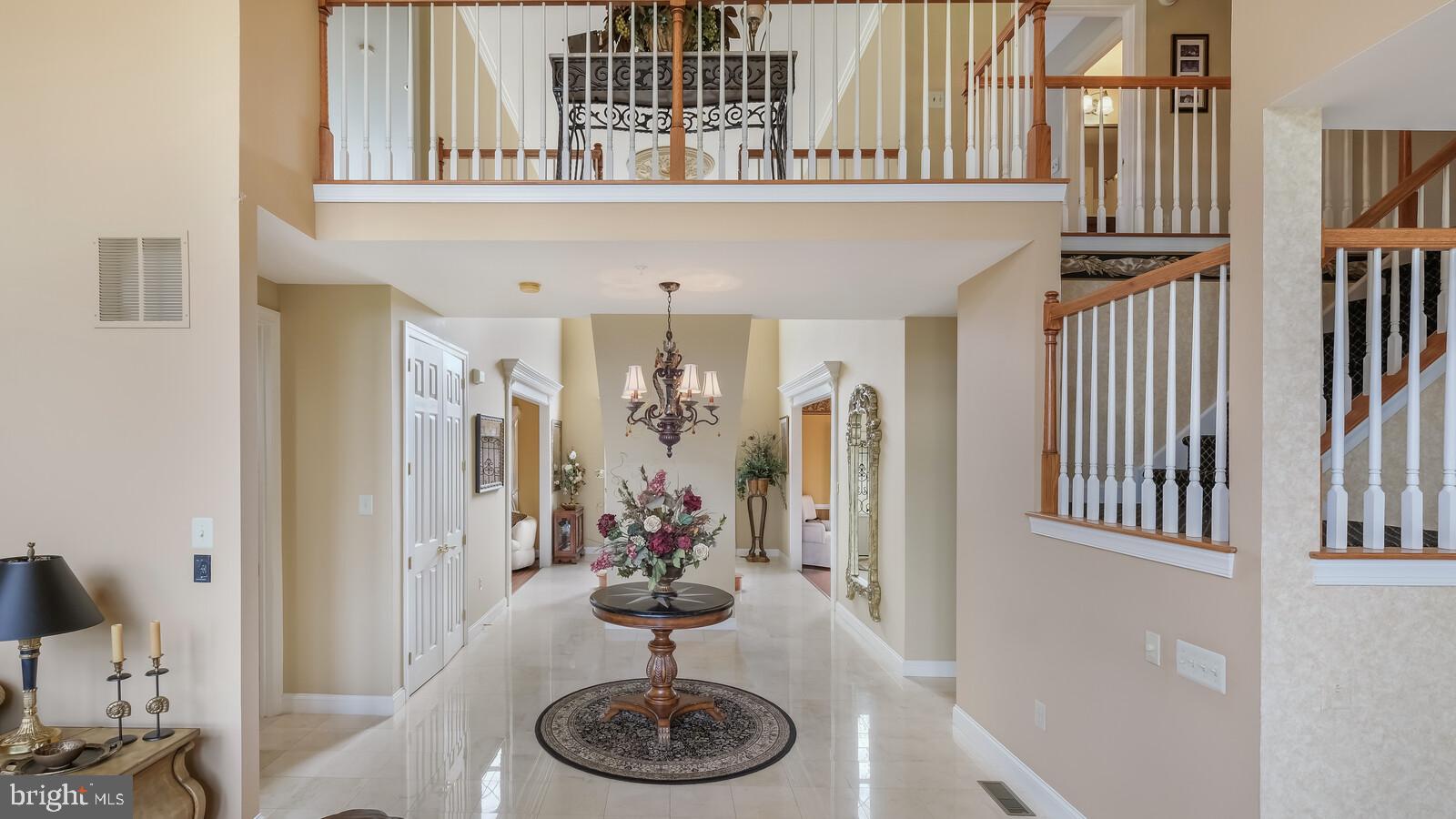 DARK HOLLOW - Residential