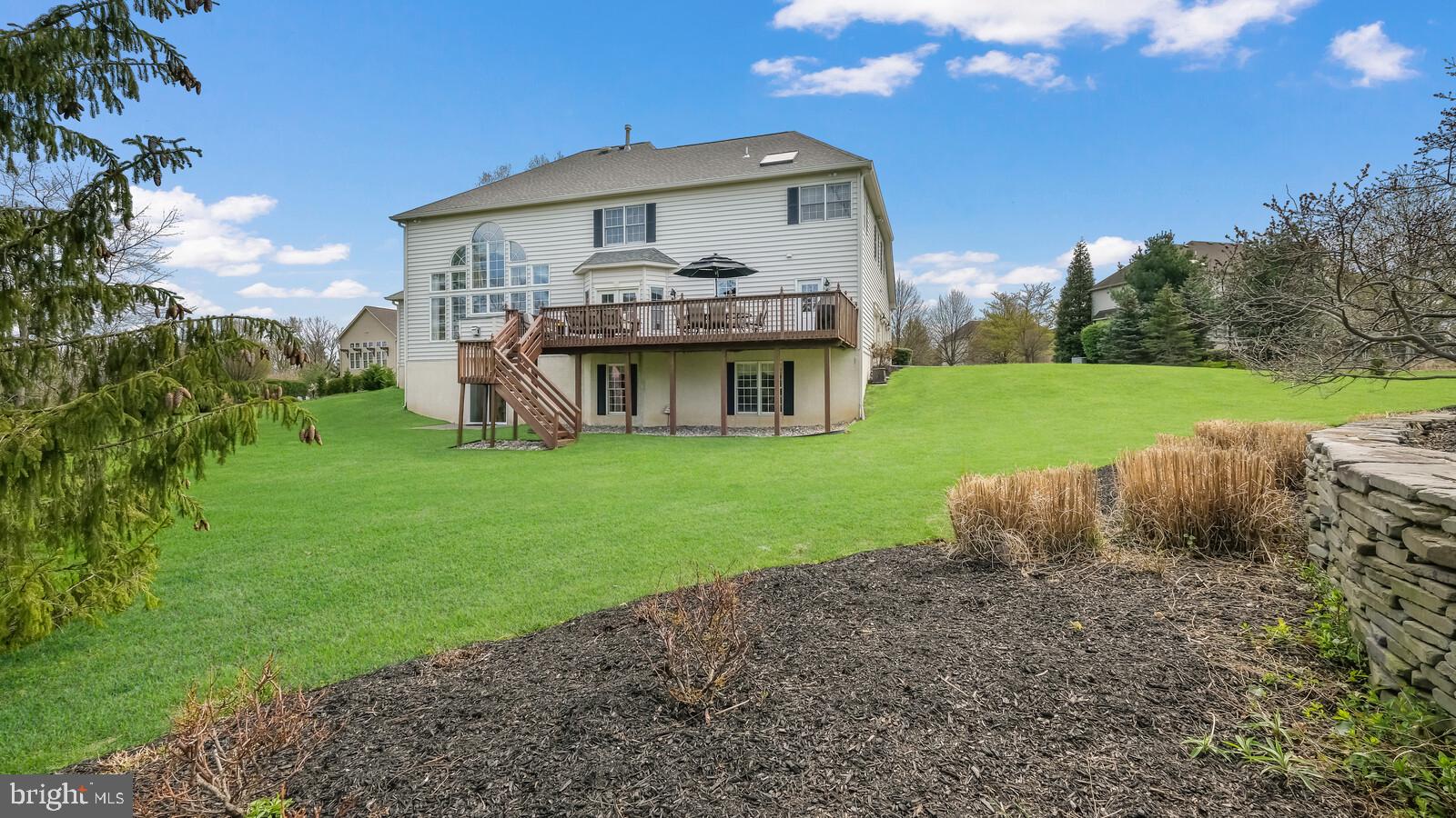 DARK HOLLOW - Residential