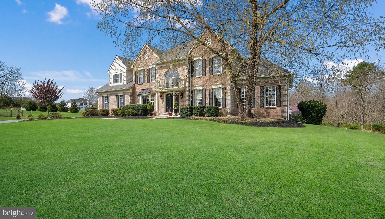 DARK HOLLOW - Residential