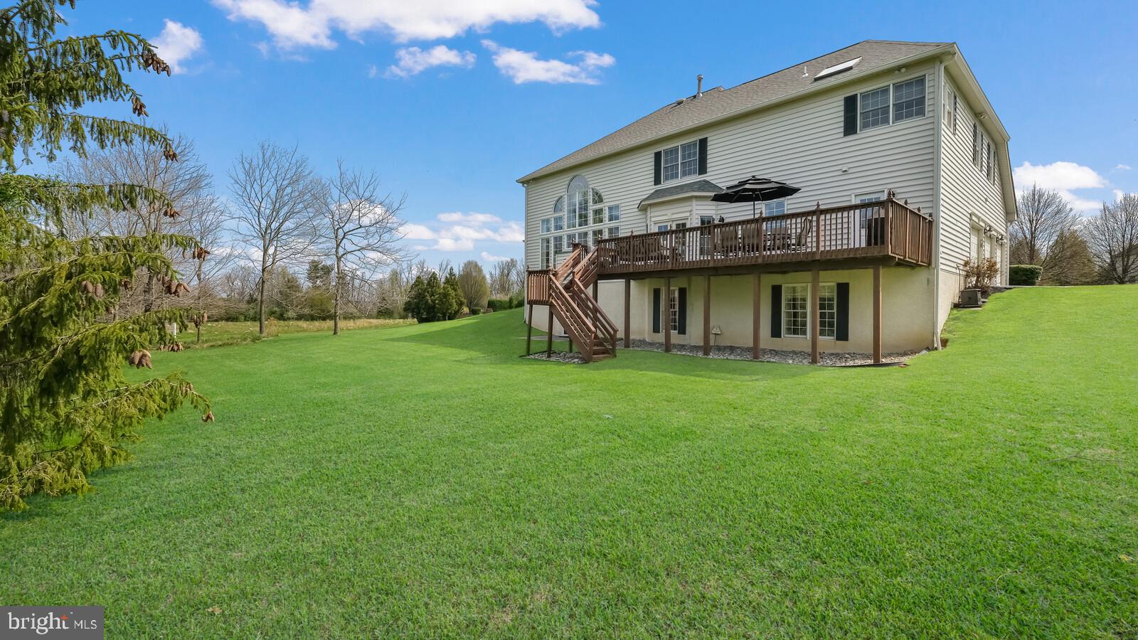 DARK HOLLOW - Residential