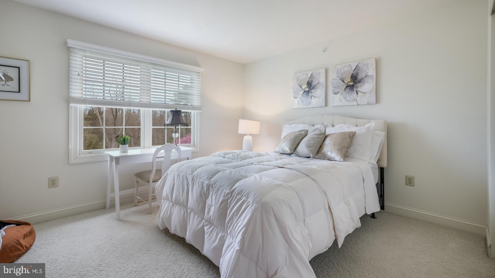 DARK HOLLOW - Residential