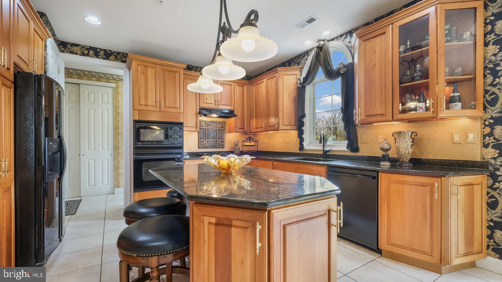 DARK HOLLOW - Residential