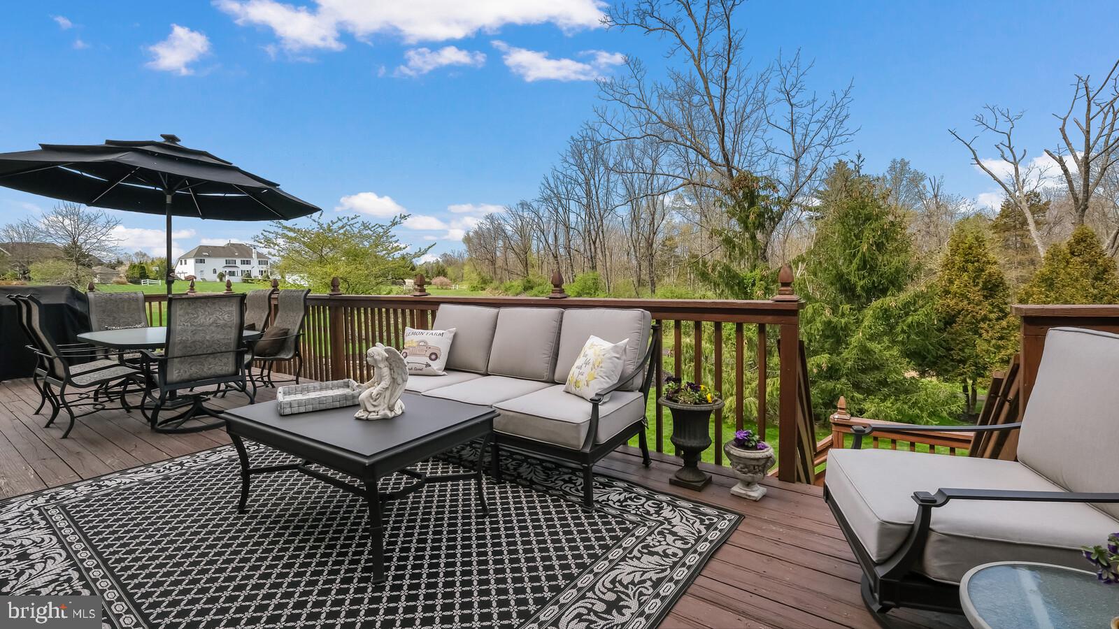 DARK HOLLOW - Residential