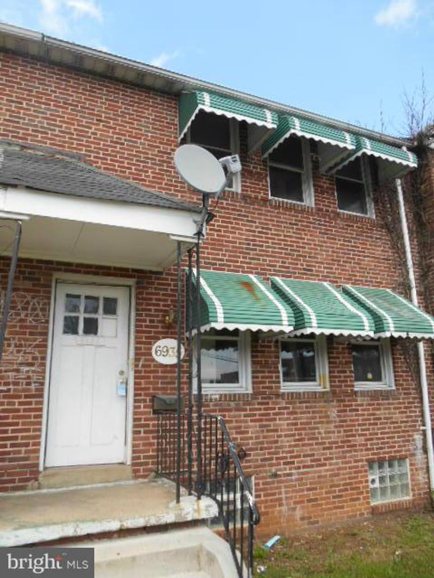 Falstaff Reisterstown corridor and right on a main bus line ! Walk to everything in sight ! Convenient to downtown AND the beltway. Three finished levels of living and a rear yard for play. This one is all about convenience and space. Don't let it slip by !