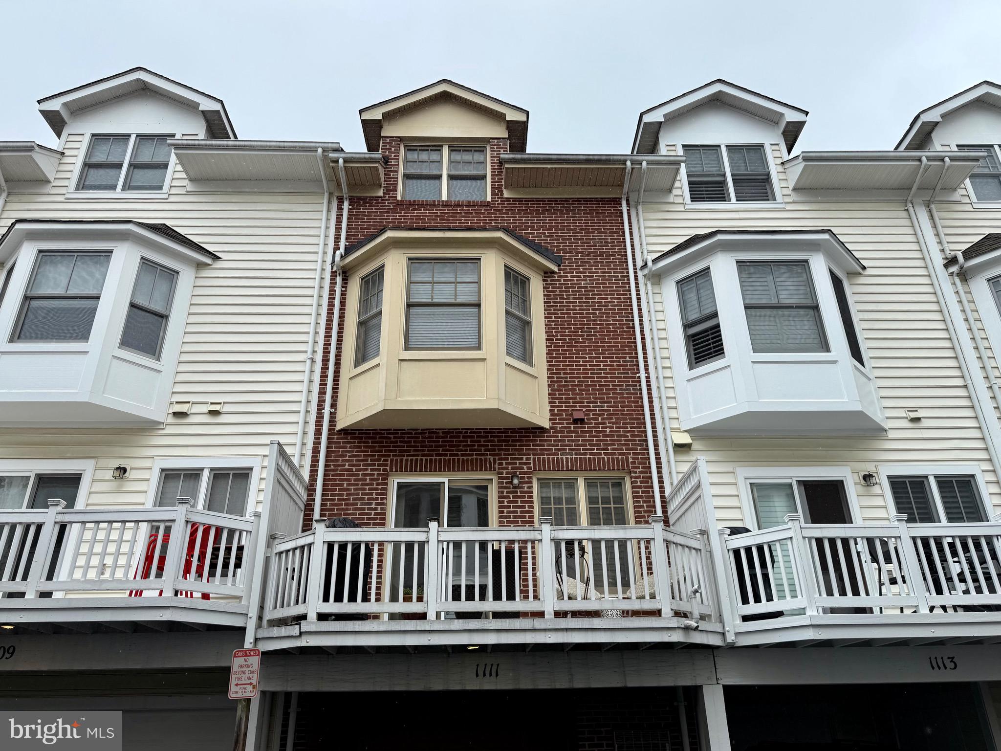 CLARENDON PARK - Residential Lease