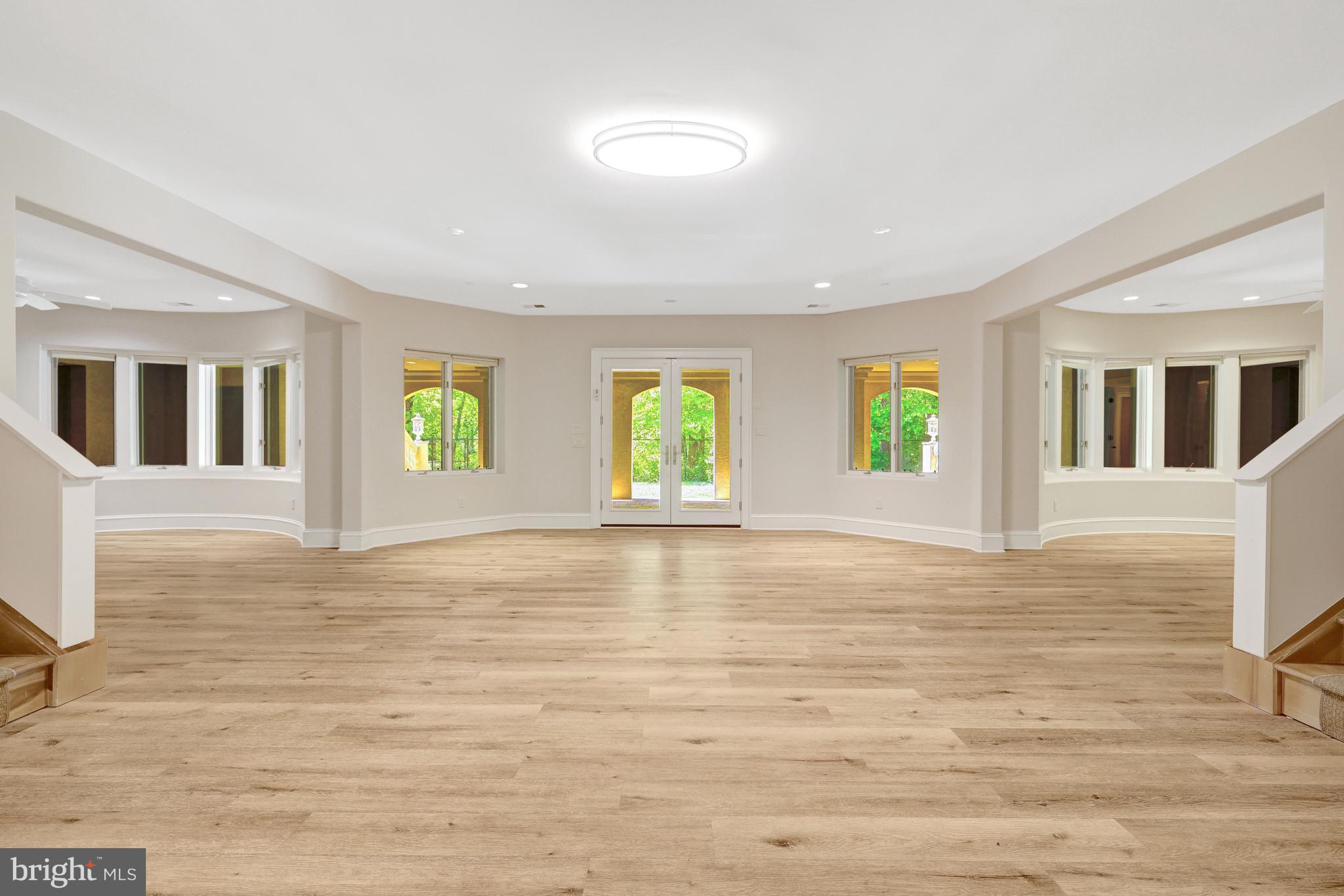 KENTLAND POND - Residential