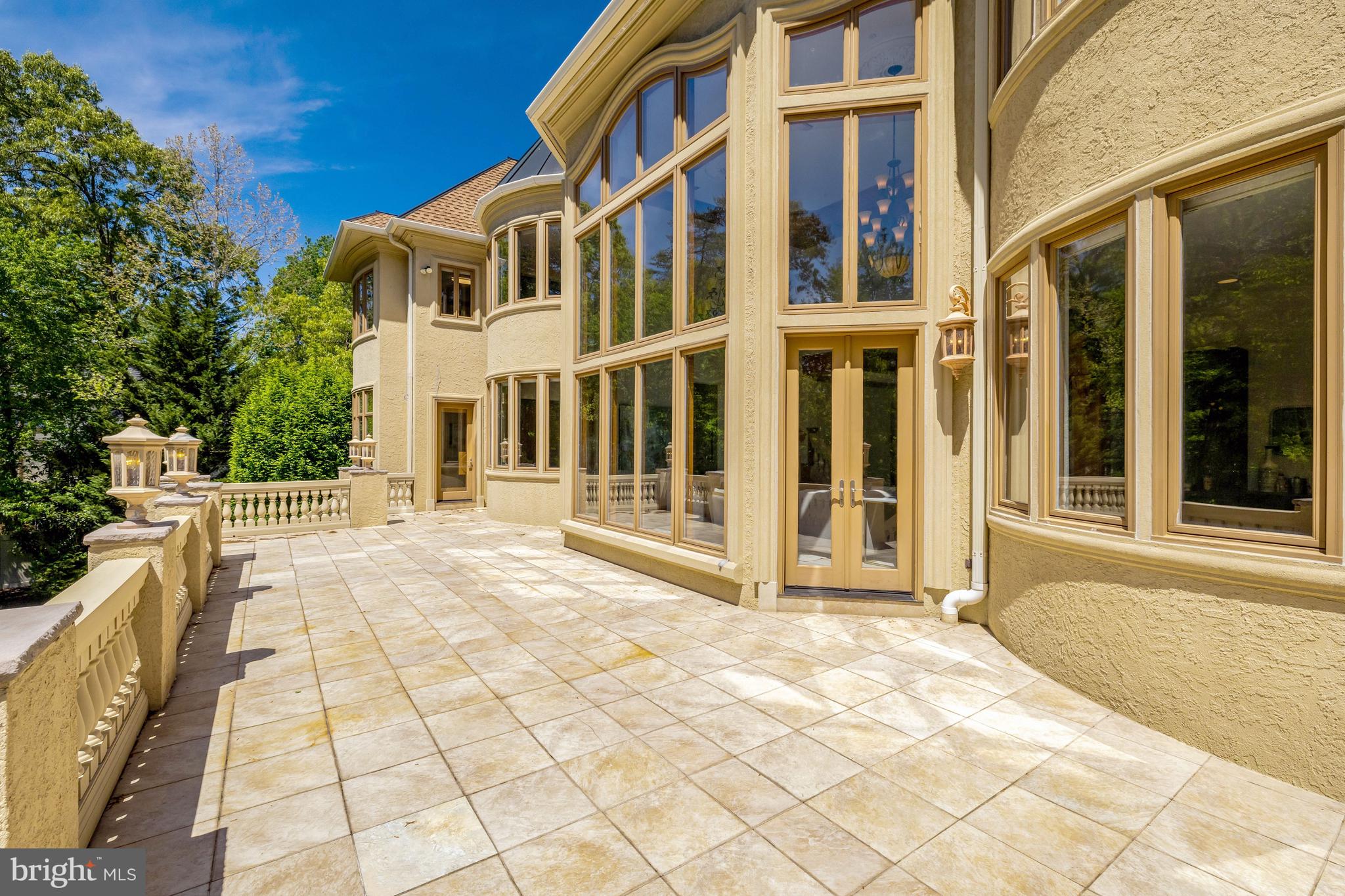 KENTLAND POND - Residential